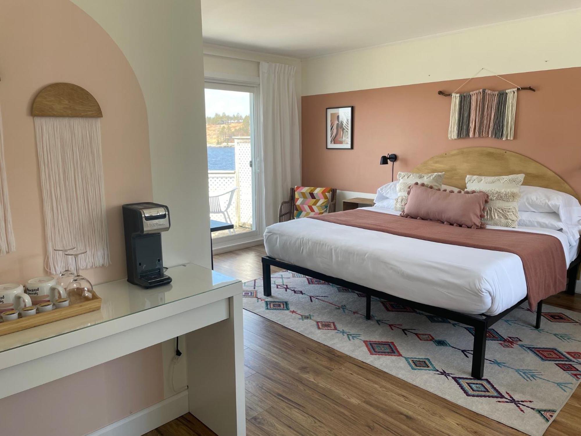 The Marmalade Motel Port Dufferin Bagian luar foto
